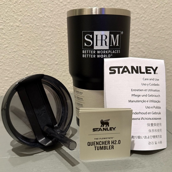 NWT Stanley 20 oz black/white The Flowstate Quencher H2.0 Tumbler with SHRM logo - Picture 2 of 10